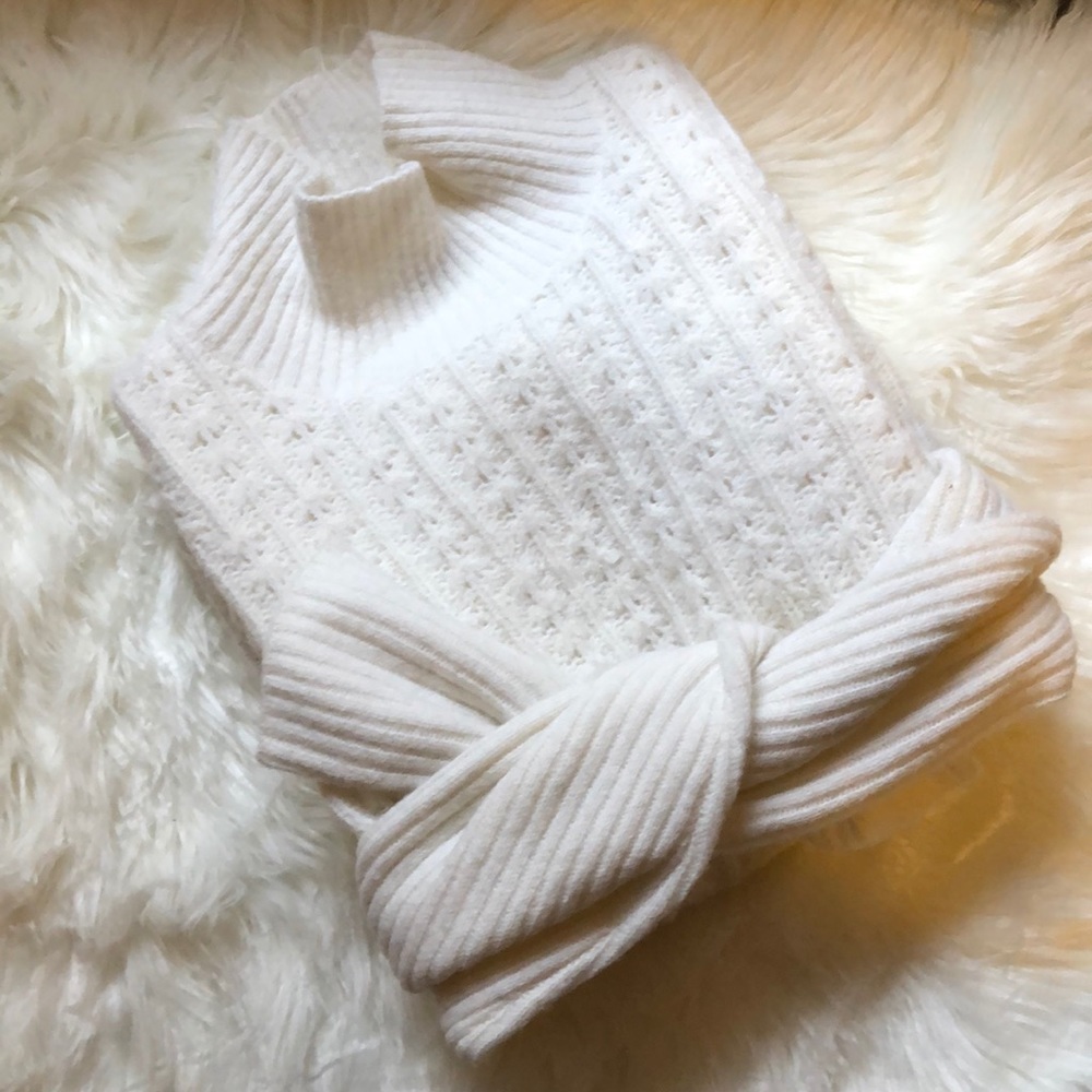 Chelsea28 Off White Sweater - Picture 2 of 6